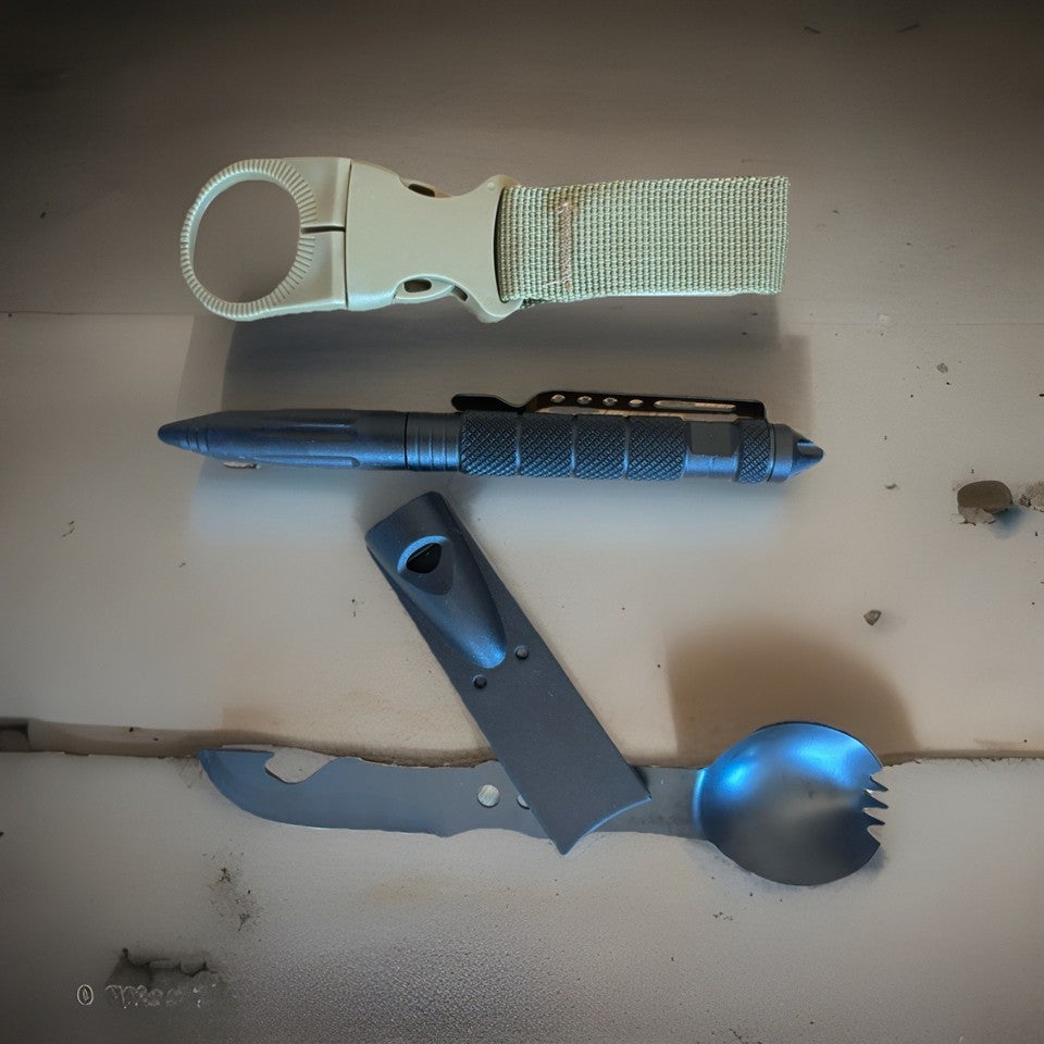 Survival Kit 12-teilig | Outdoor Notfall Set mit Messer & Taschenlampe